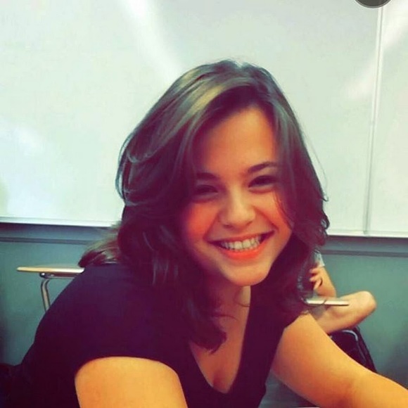 Meet your Posher, Elena - Picture 1 of 1